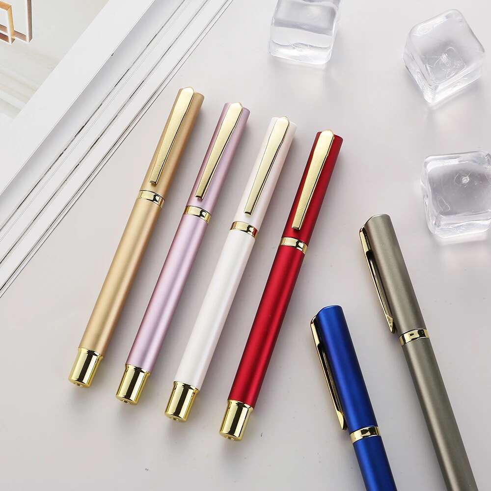Stationery Supply Business - قطعة واحدة من أقلام الجل الفاخرة